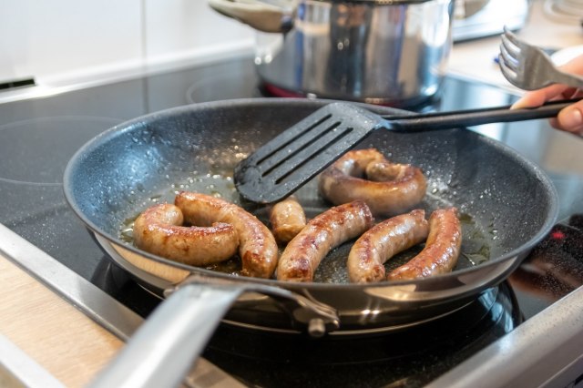 Loša hrana nije jedini krivac – šta sve može prouzrokovati holesterol u krvi?